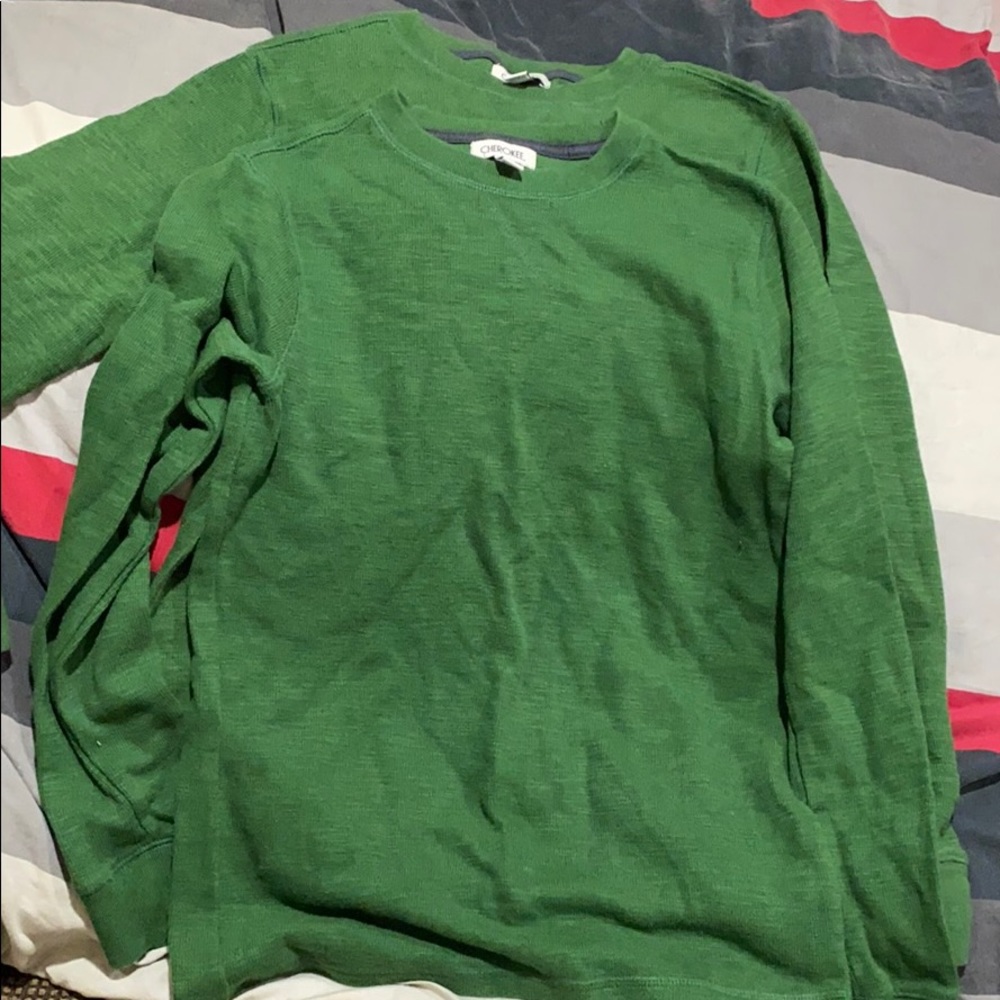 2 boys long sleeve shirts
